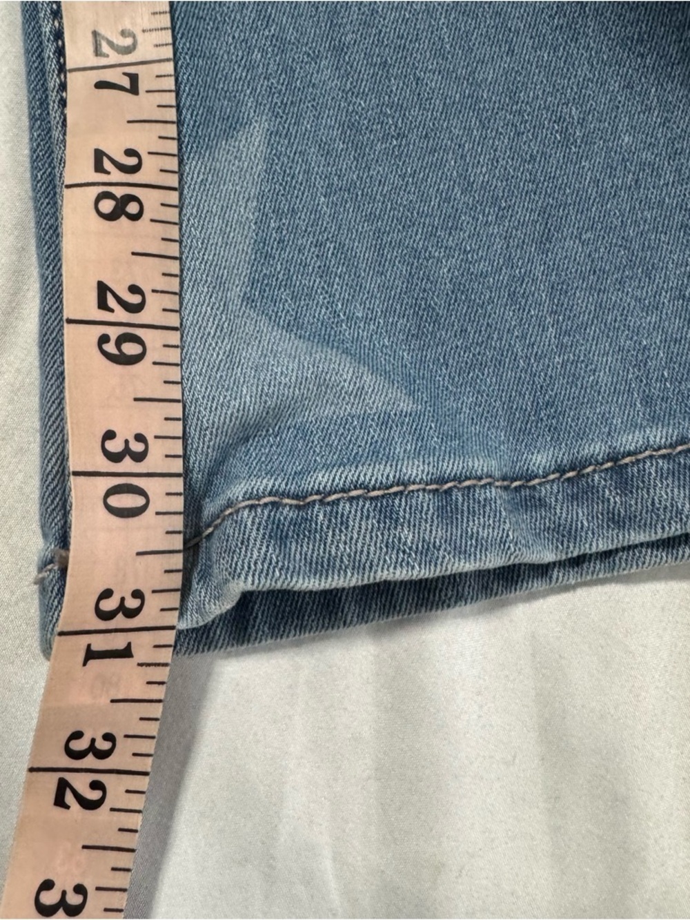 Wrangler Alice Jean Women’s 29x31 Style #112328735 AOP Stars Pocket Logo EUC - Picture 9 of 11